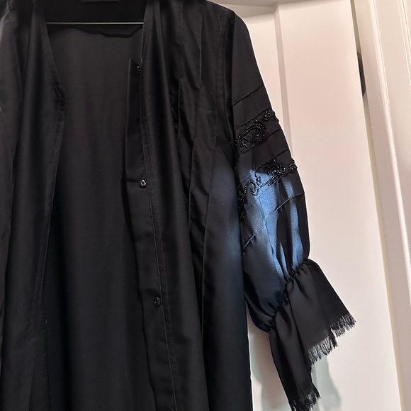 Classic black abaya embroidered sleeve ends and stone embellishment - Picture 10 of 10